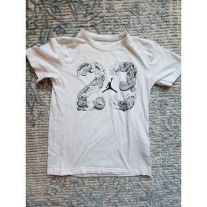 Boys Jordan Space Jam 23 T Shirt Size Medium